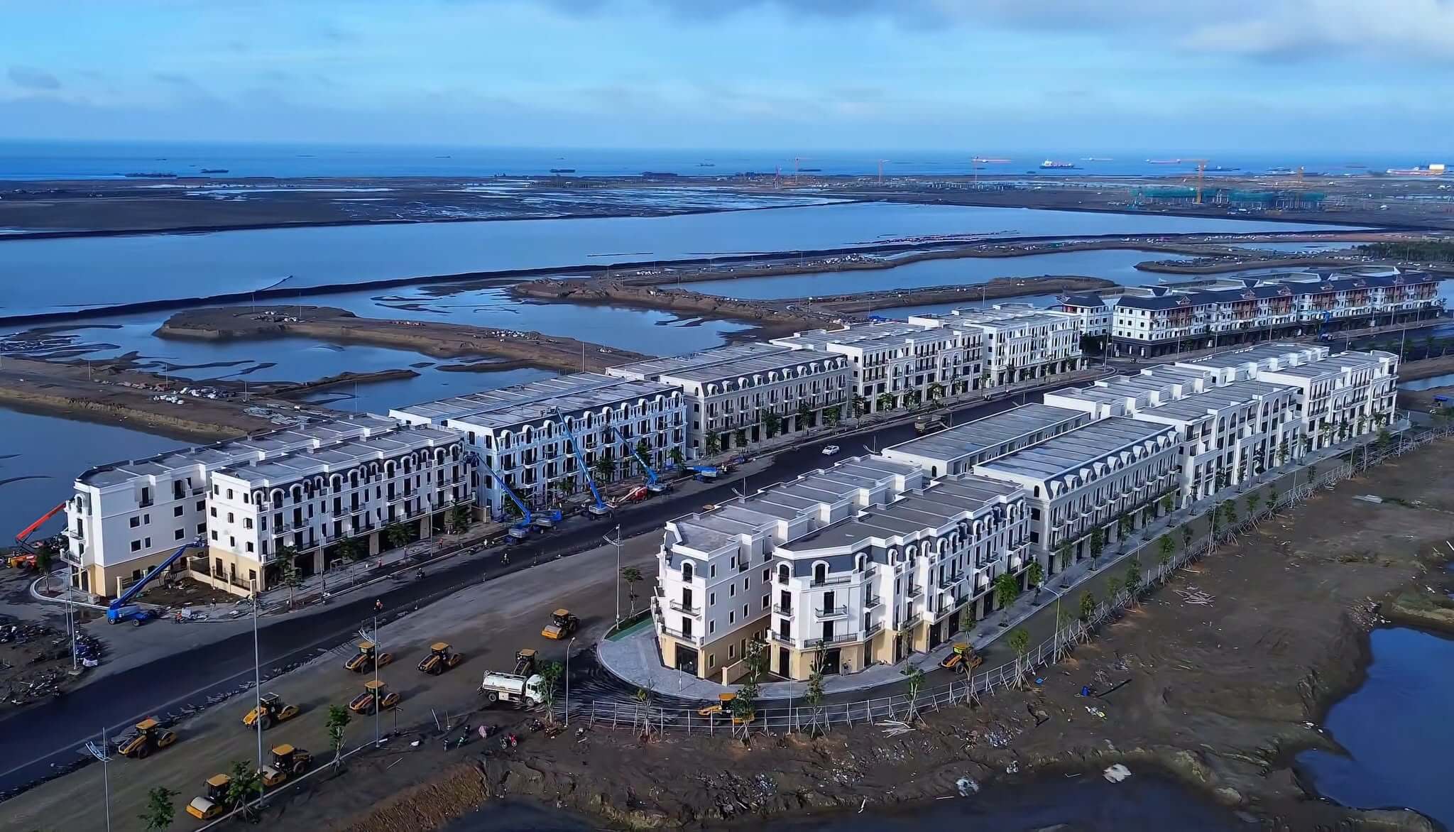 Tiến độ xây dựng Vinhomes Green Paradise (Vinhomes Cần Giờ) tháng 10.2026 14 Tiến độ xây dựng Vinhomes Cần Giờ tháng 10.2026